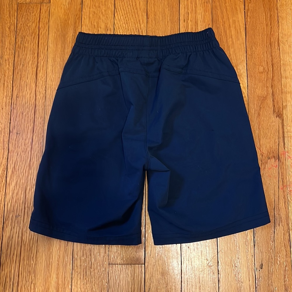 LL Bean Pull-on Shorts - Picture 2 of 2